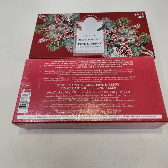 La Florentina Luxury Hand Soap Set of 3 Pine and Berry Embossed Italian Bars - Picture 4 of 4